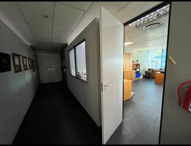 717M² OFFICE TO LET IN CAPE TOWN CITY CENTRE